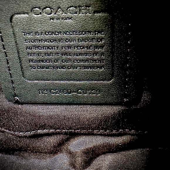 Brand New Coach Travel Set – Wallet, Passport Case, & toiletries bag - Picture 8 of 16